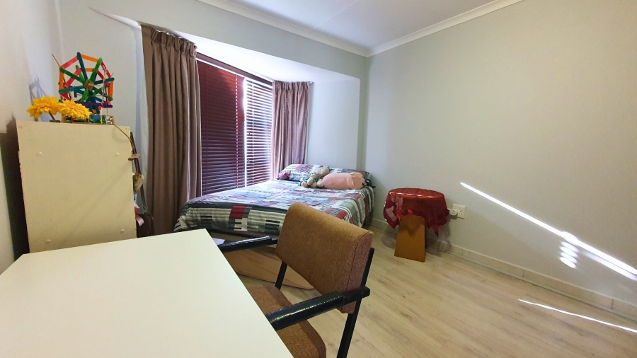 2 Bedroom Property for Sale in Heiderand Western Cape